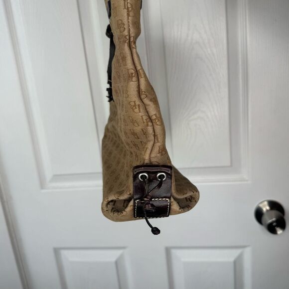 VTG Dooney & Bourke Brown Tan Logo Monogram Tote Satchel Canvas Leather Purse - Picture 3 of 9